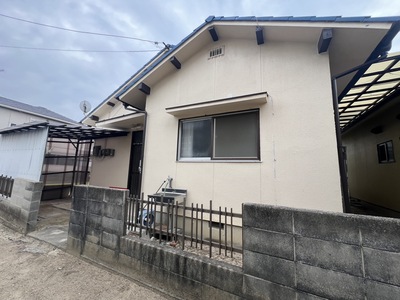駐車場付き！路地裏の平屋