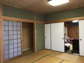 ２部屋ある１０畳の部屋はつなげて広々使うことも！